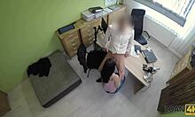 Vídeo caseiro de um casal tcheco fazendo sexo anal por dinheiro