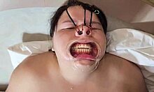 Knubbig babe får sin rumpa slickad och dominerad i BDSM-video