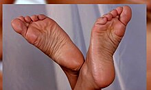 Adoration des pieds HD: Compilation de pieds rapprochés de Nicole Aniston