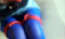 Тийнейджърката Лора е вързана и дълбоко пронизана в POV видео, докато носи високи токчета