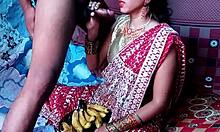 Intialaiset pariskunnat harrastavat ensimmäistä seksiä Karwa Chauthissa